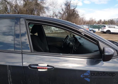 2013 Dodge Dart Sxt z USA, uszkodzony, nr VIN 1C3CDFBA6DD338466